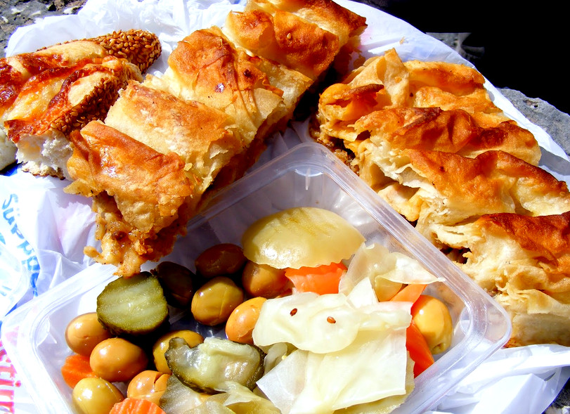 Основной пищей турков является хлеб и всевозможные изделия из пшеничной муки