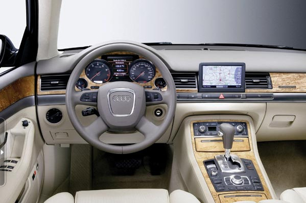 Салон Audi A8