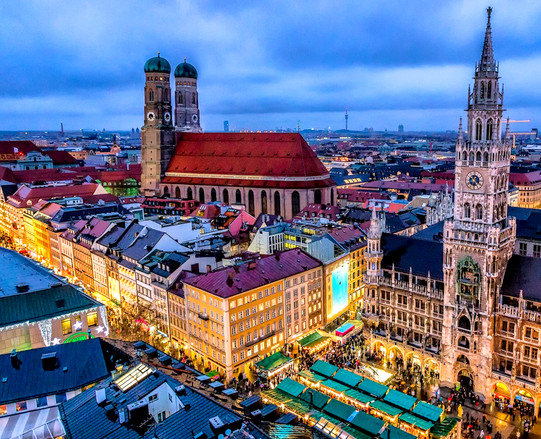 Мюнхен - славится своими дворцами, музеями и пивными традициями.