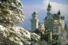 Замок Нойшванштайн - одно из самых знаменитых туристических мест Баварии