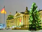Рейхстаг в Берлине зимой ночью