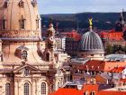 Вид на Фрауэнкирхе и крыши старого Дрездена